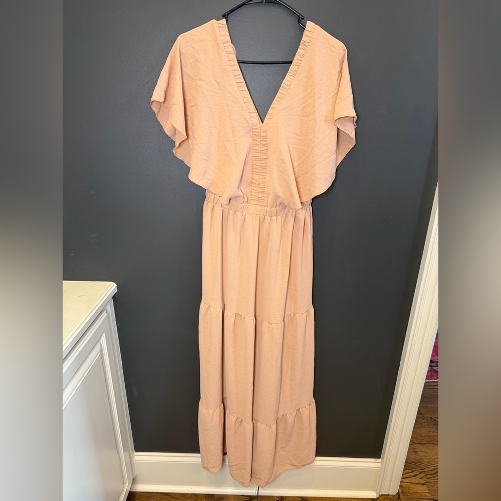 Simplee | Boho Tan Tiered Maxi Dress Flutter Sleeve Deep V Flowy |‎ Sz Small NWT